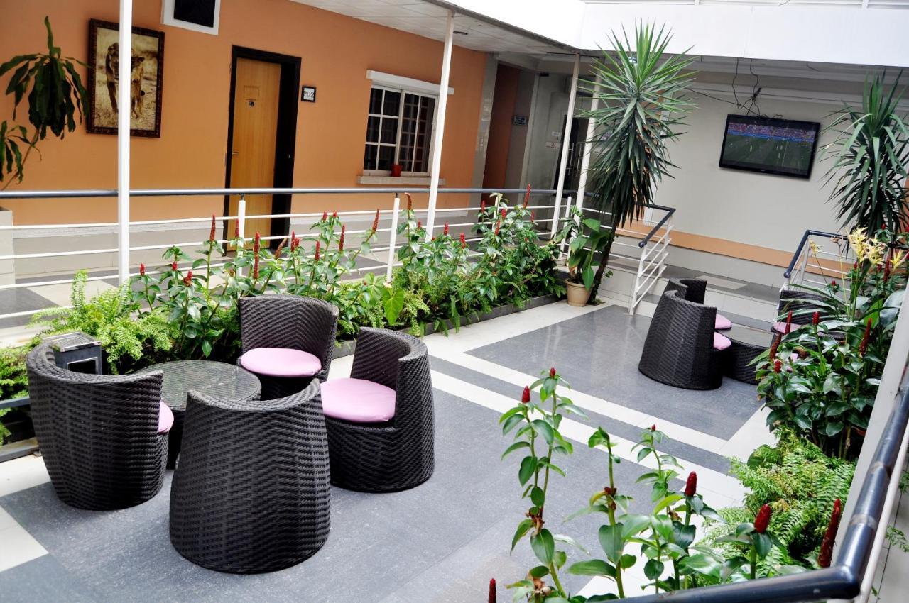 Primal Hotel Isaac John Gra Ikeja Kültér fotó