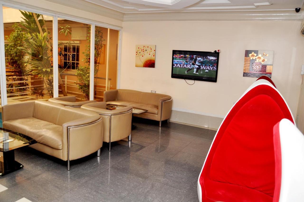 Primal Hotel Isaac John Gra Ikeja Kültér fotó